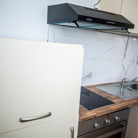Agreable Chambre Sur Liege Avc Parking Et Wifi Gratuit Liège Exterior foto