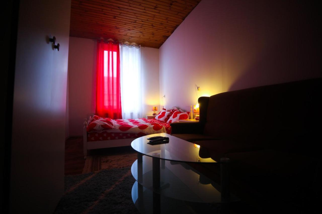 Agreable Chambre Sur Liege Avc Parking Et Wifi Gratuit Liège Exterior foto