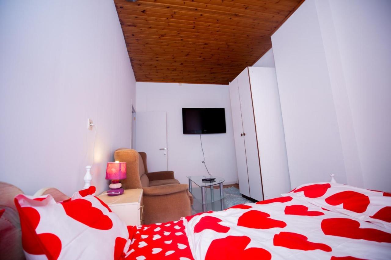 Agreable Chambre Sur Liege Avc Parking Et Wifi Gratuit Liège Exterior foto